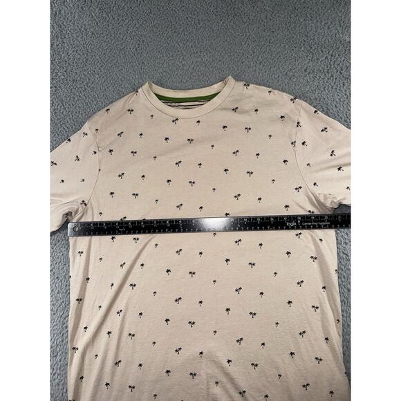 Ricky Singh Cactus Man Shirt Men Medium Palm Tree Graphic Crew Neck Vacation - Picture 3 of 7